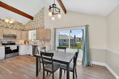 Dining - 323 Tobe Dr, Centerville, UT 84014 photo 1 of 2