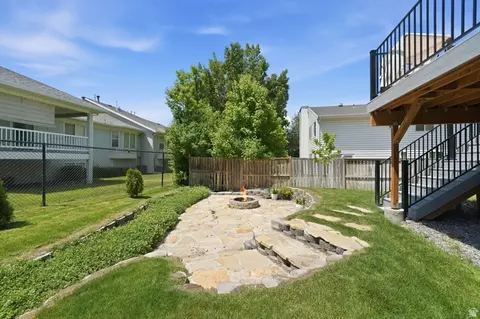 Exterior - 323 Tobe Dr, Centerville, UT 84014 photo 4 of 4
