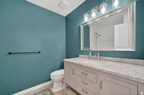 Bath - 323 Tobe Dr, Centerville, UT 84014 photo 1 of 2