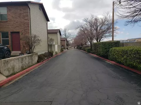 Exterior - 150 E 735 S # 23, Centerville, UT 84014 photo 3 of 8