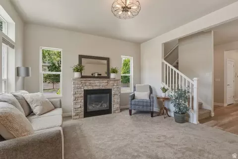 Living - 272 E Porter Ct, Draper, UT 84020 photo 1 of 3