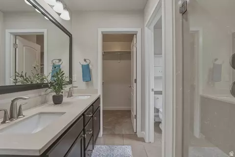 Bath - 272 E Porter Ct, Draper, UT 84020 photo 2 of 6