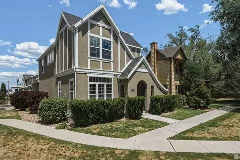 Exterior - 272 E Porter Ct, Draper, UT 84020 photo 5 of 7