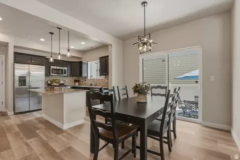 Dining - 272 E Porter Ct, Draper, UT 84020 photo 2 of 2