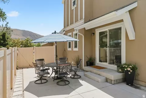 Exterior - 272 E Porter Ct, Draper, UT 84020 photo 2 of 7