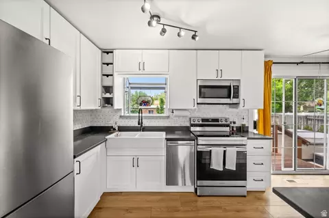 Kitchen - 1575 E 8600 S, Sandy, UT 84093 photo 3 of 3