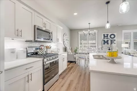 Kitchen - 1123 W 1810 S, Orem, UT 84058 photo 6 of 7