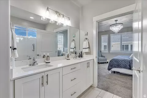 Bath - 1123 W 1810 S, Orem, UT 84058 photo 2 of 3