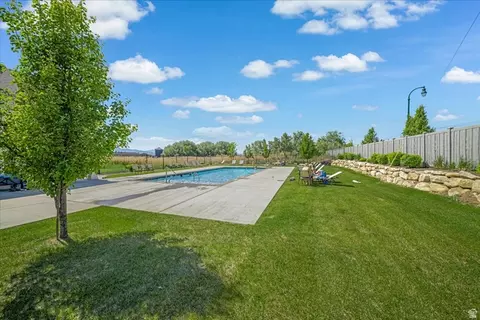 Exterior - 1123 W 1810 S, Orem, UT 84058 photo 4 of 9