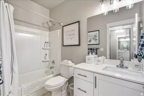 Bath - 1123 W 1810 S, Orem, UT 84058 photo 3 of 3