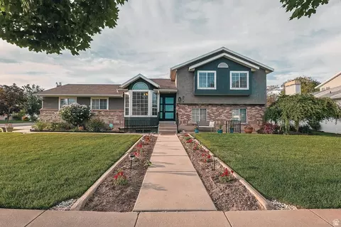 128 W Clay Park Dr S, Murray, UT 84107