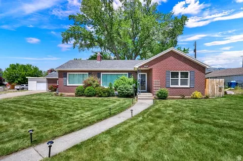 266 E Chimes View Dr, South Ogden, UT 84405