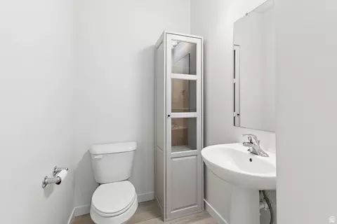 Bath - 4248 E Willow Oak Way, Eagle Mountain, UT 84005 photo 1 of 4
