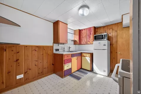 Kitchen - 955 E 35th St, Ogden, UT 84403 photo 4 of 5