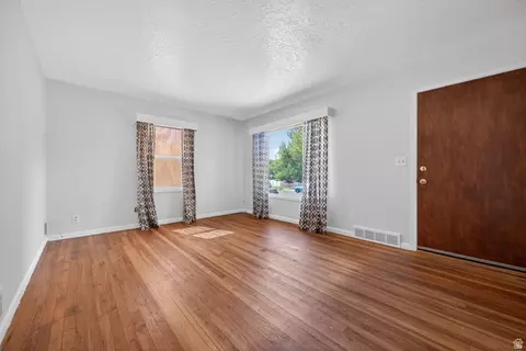 Living - 955 E 35th St, Ogden, UT 84403 photo 2 of 3