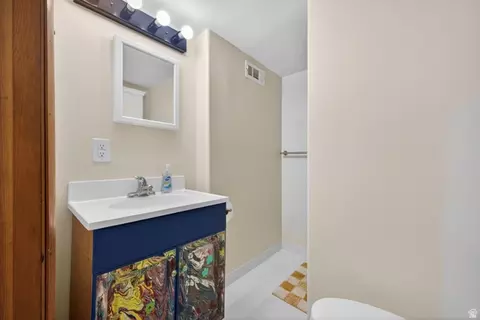 Bath - 955 E 35th St, Ogden, UT 84403 photo 3 of 4