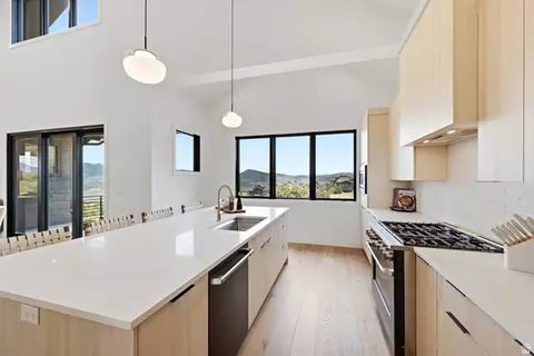 Kitchen - 1285 Lasso Trl, Hideout, UT 84036 photo 3 of 5