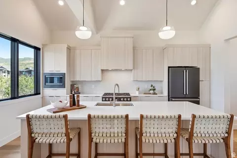 Kitchen - 1285 Lasso Trl, Hideout, UT 84036 photo 2 of 5