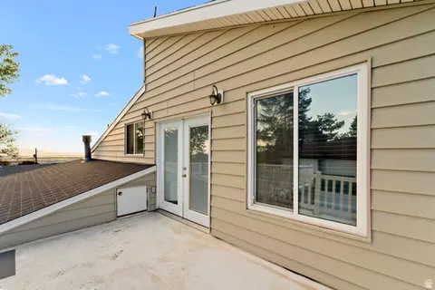 Exterior - 3541 S 50 W, Bountiful, UT 84010 photo 5 of 9