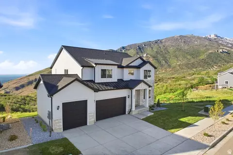 Exterior - 2457 E Springtime Rd, Draper, UT 84020 photo 8 of 10