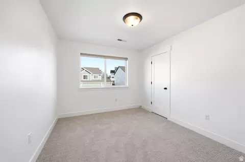 Bedroom - 2457 E Springtime Rd, Draper, UT 84020 photo 4 of 6