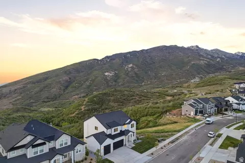View/Area - 2457 E Springtime Rd, Draper, UT 84020 photo 1 of 7