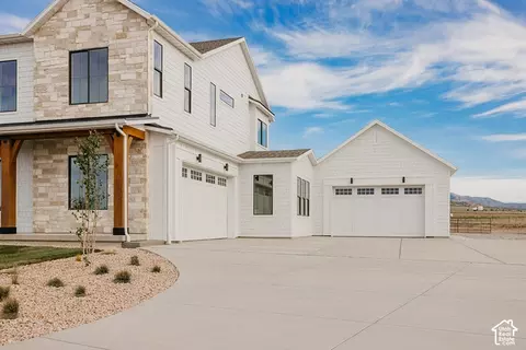 Exterior - 3318 W Cheyenne Rd #12, Eagle Mountain, UT 84005 photo 2 of 2