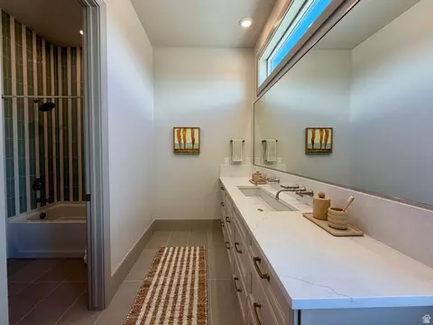 Bath - 3318 W Cheyenne Rd #12, Eagle Mountain, UT 84005 photo 3 of 6