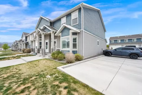 Exterior - 1716 E Talon Way N, Eagle Mountain, UT 84005 photo 3 of 3
