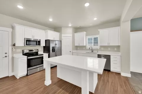 Kitchen - 1716 E Talon Way N, Eagle Mountain, UT 84005 photo 2 of 4
