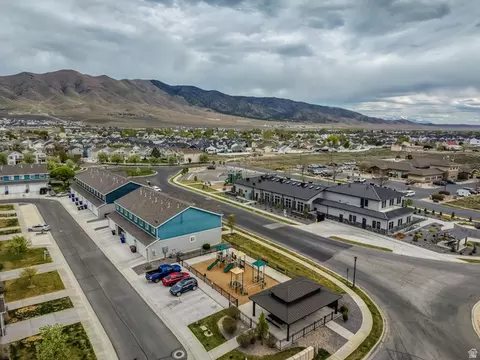 View/Area - 1716 E Talon Way N, Eagle Mountain, UT 84005 photo 7 of 10