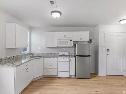 Kitchen - 506 E 23rd S, Ogden, UT 84401 photo 3 of 5