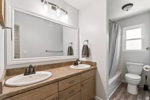 Bath - 1115 S 950 E #28, Provo, UT 84606 photo 1 of 2