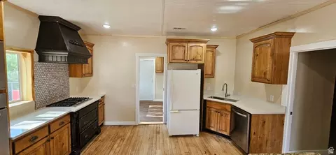 Kitchen - 227 E 100 S, Duchesne, UT 84021 photo 9 of 11