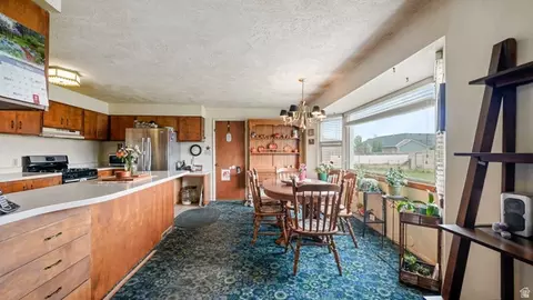 Kitchen - 255 E 13275 S, Draper, UT 84020 photo 1 of 3