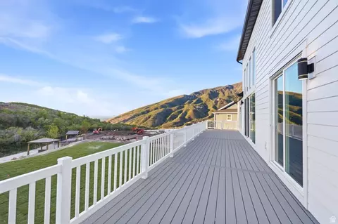 Exterior - 14648 S Springtime Rd, Draper, UT 84020 photo 4 of 5