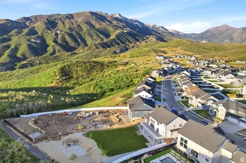 View/Area - 14648 S Springtime Rd, Draper, UT 84020 photo 4 of 6