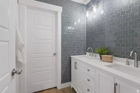 Bath - 14648 S Springtime Rd, Draper, UT 84020 photo 5 of 7