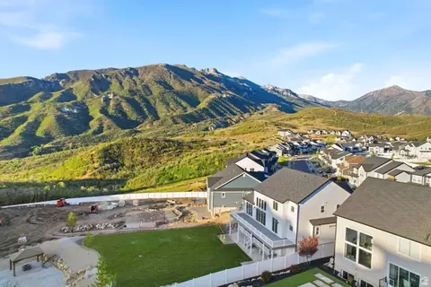 View/Area - 14648 S Springtime Rd, Draper, UT 84020 photo 2 of 6