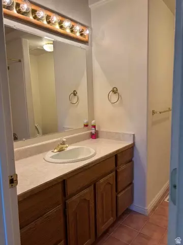 Bath - 798 S 600 E, Payson, UT 84651 photo 1 of 4