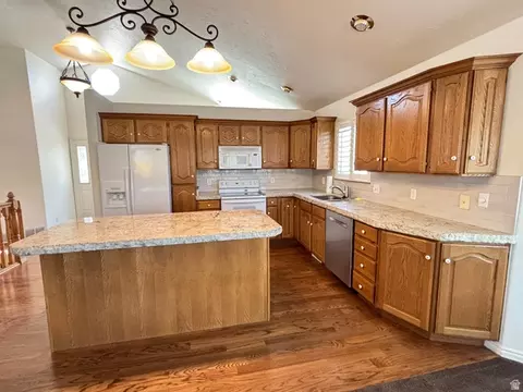 Kitchen - 798 S 600 E, Payson, UT 84651 photo 2 of 2