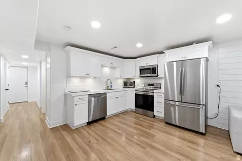 Kitchen - 346 E 170 N, Vineyard, UT 84059 photo 3 of 3