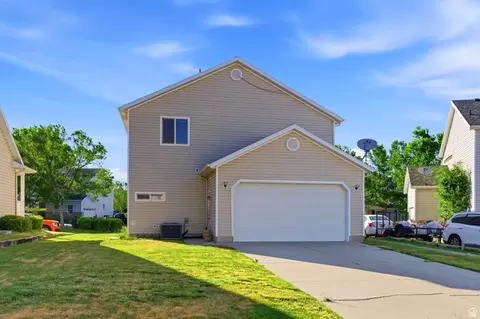 Exterior - 7792 N Kookaburra Ct, Eagle Mountain, UT 84005 photo 4 of 4