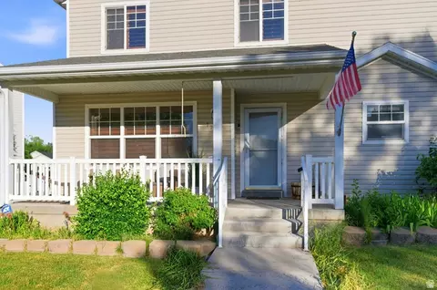 Exterior - 7792 N Kookaburra Ct, Eagle Mountain, UT 84005 photo 3 of 4