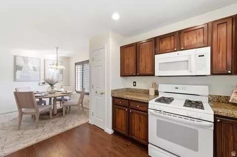 Kitchen - 7792 N Kookaburra Ct, Eagle Mountain, UT 84005 photo 2 of 2