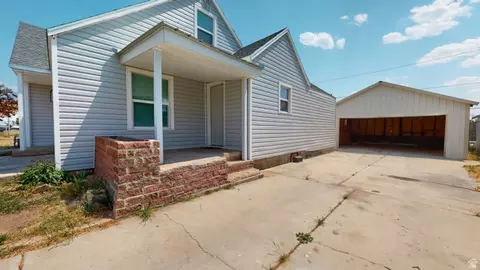 336 Columbia Dr, East Carbon, UT 84520
