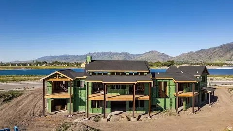 1326 Willow Dr #102, Logan, UT 84321