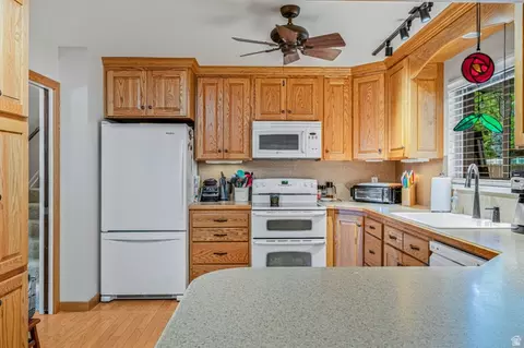 Kitchen - 653 S 670 E, Orem, UT 84097 photo 3 of 3