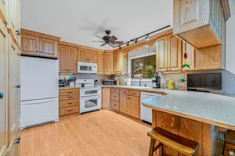 Kitchen - 653 S 670 E, Orem, UT 84097 photo 2 of 3