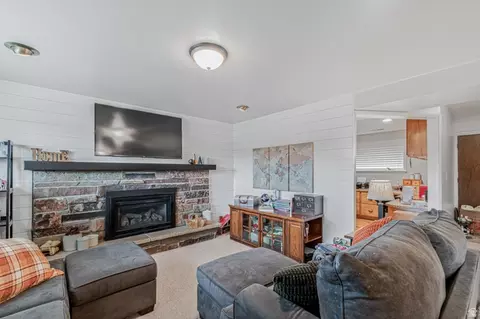 Living - 653 S 670 E, Orem, UT 84097 photo 3 of 6
